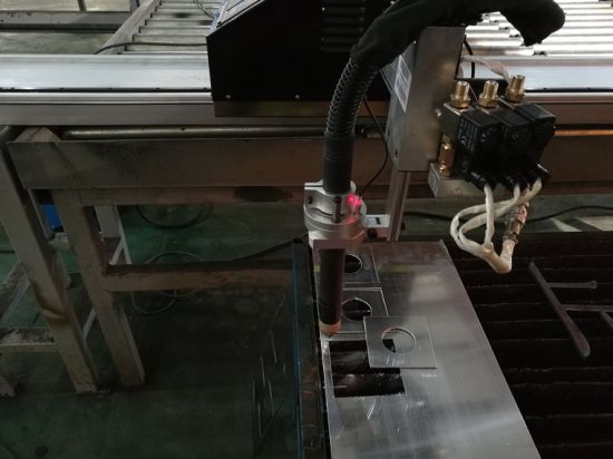 ആന്റി-ക്രോസിൻ ഉപയോഗിച്ച് പ്ലാസ്മ CNC കട്ടിംഗ് ടേബിൾ അംഗീകരിച്ചു